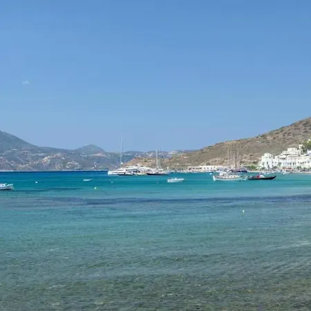 Bougainvillea Seaview In Milos Holiday home Adamantas (Milos)